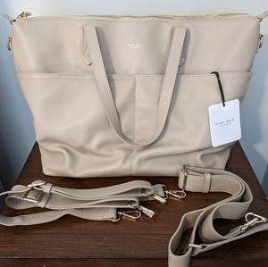 Mina Baie Amelia Full Size